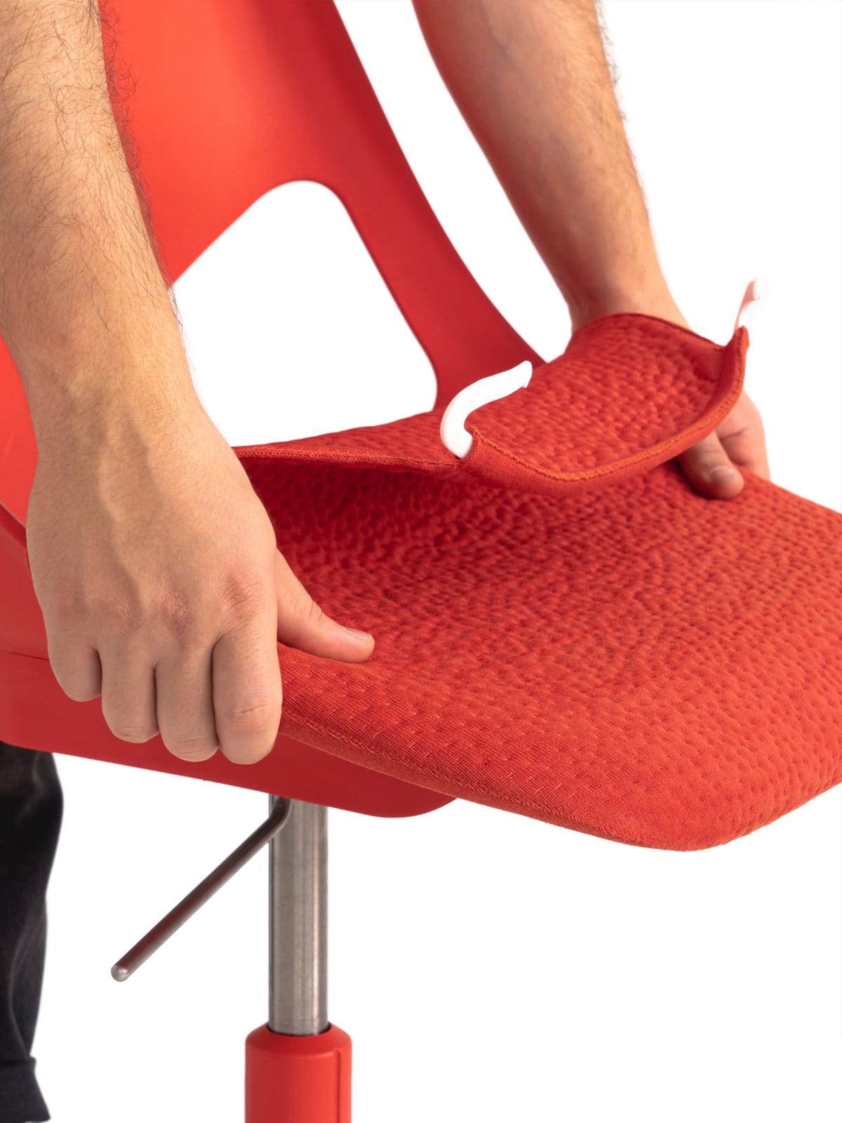 Zeph-Chair-Herman-Miller-3D-Knit-Seatpad-attachment-2